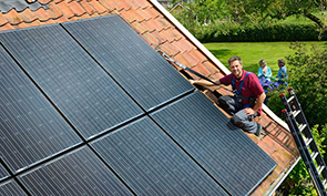 Moeten zonnepanelen gereinigd worden?